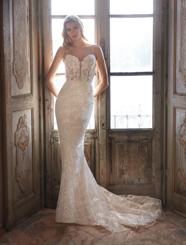 MAHIA – Pronovias Nicola